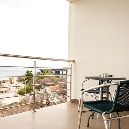 Vera - Luxury Seafront Apartmán *