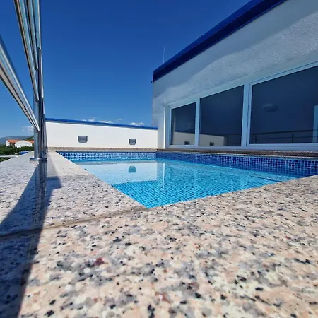 Vera - Luxury Seafront * Klenovica