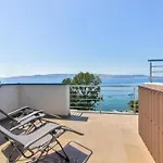Vera - Luxury Seafront Apartament *